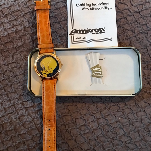 Looney Tunes 1994 Tweety Bird watch. - Picture 3 of 11